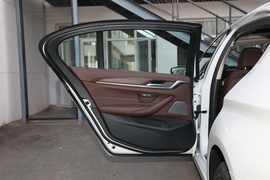 2022款宝马530Li