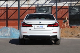 2022款宝马530Li