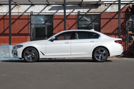 2022款宝马530Li