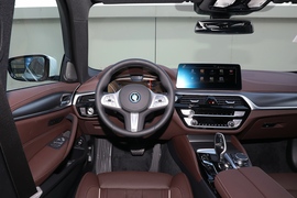 2022款宝马5系新能源