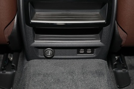 2022款宝马5系新能源