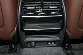 2022款宝马5系新能源