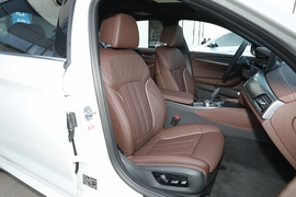 2022款宝马5系新能源