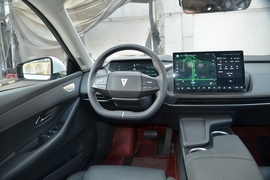 2022款长安深蓝SL03