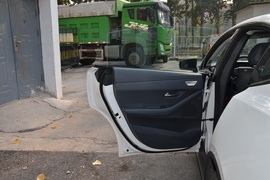 2022款长安深蓝SL03