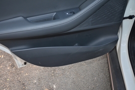 2022款长安深蓝SL03