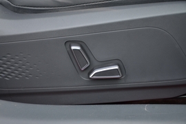 2022款长安深蓝SL03