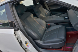 2022款长安深蓝SL03