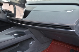 2022款长安深蓝SL03