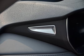 2022款长安深蓝SL03