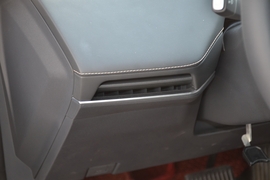 2022款长安深蓝SL03