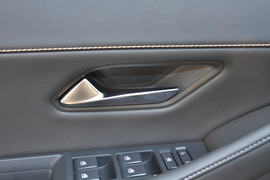 2022款长安深蓝SL03