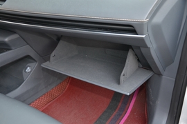 2022款长安深蓝SL03