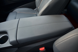 2022款长安深蓝SL03