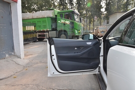 2022款长安深蓝SL03