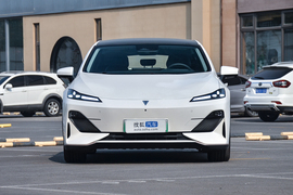 2022款长安深蓝SL03