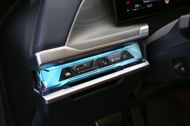 2023款宝马740Li