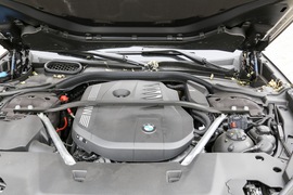 2023款宝马740Li