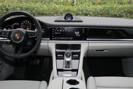 2023款保时捷Panamera