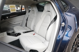 2023款保时捷Panamera