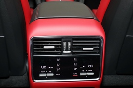 2023款保时捷Cayenne