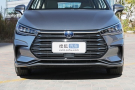 2022款比亚迪宋MAX