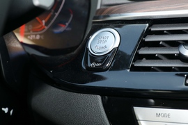2022款宝马530Li