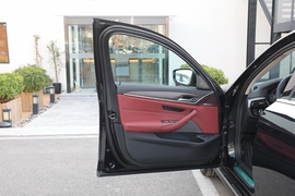 2022款宝马530Li
