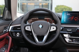 2022款宝马530Li