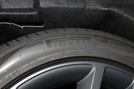 2023款路虎揽胜运动版