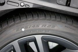 2023款路虎揽胜运动版