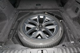 2023款路虎揽胜运动版