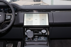 2023款路虎揽胜运动版