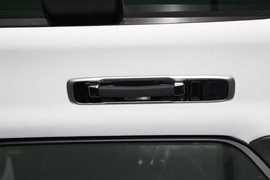 2023款路虎揽胜运动版