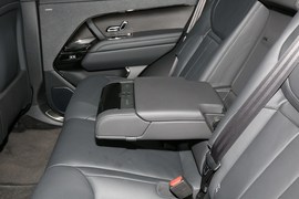 2023款路虎揽胜运动版