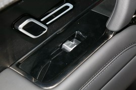 2023款路虎揽胜运动版