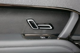 2023款路虎揽胜运动版