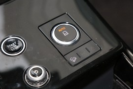 2023款路虎揽胜运动版