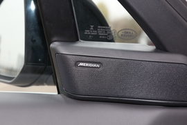 2023款路虎揽胜运动版