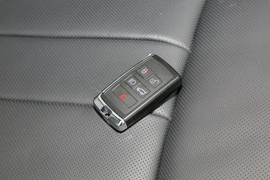 2023款路虎揽胜运动版