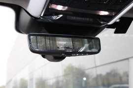 2023款路虎揽胜运动版