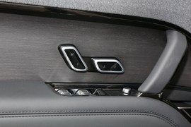 2023款路虎揽胜运动版