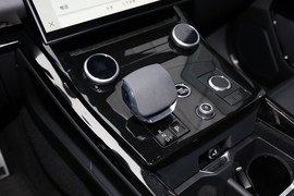 2023款路虎揽胜运动版