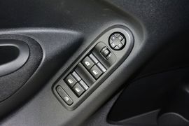 2014款标致301