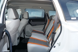 2022款东风风行T5