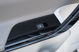 2022款东风风行T5