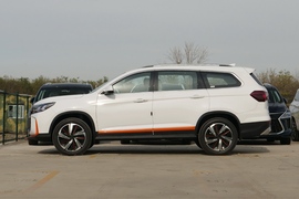 2022款东风风行T5