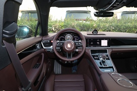 2023款保时捷Panamera