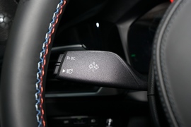 2023款宝马M4敞篷轿跑车