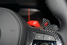 2023款宝马M4敞篷轿跑车